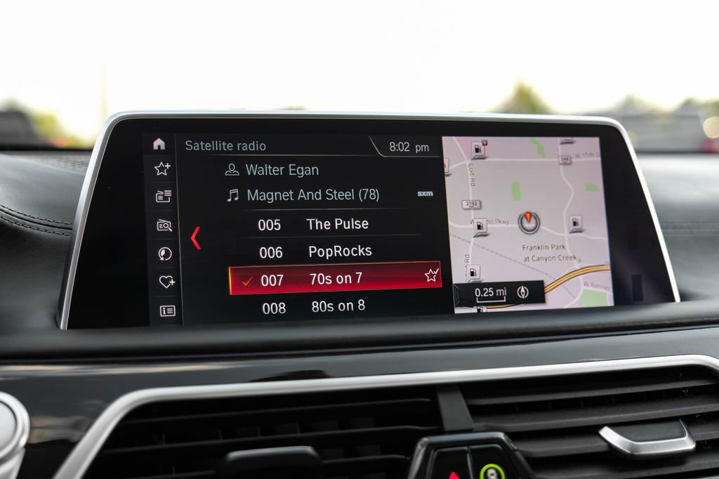 Used 2019 BMW ALPINA B7 xDrive w/ Luxury Rear Seating Package image 32