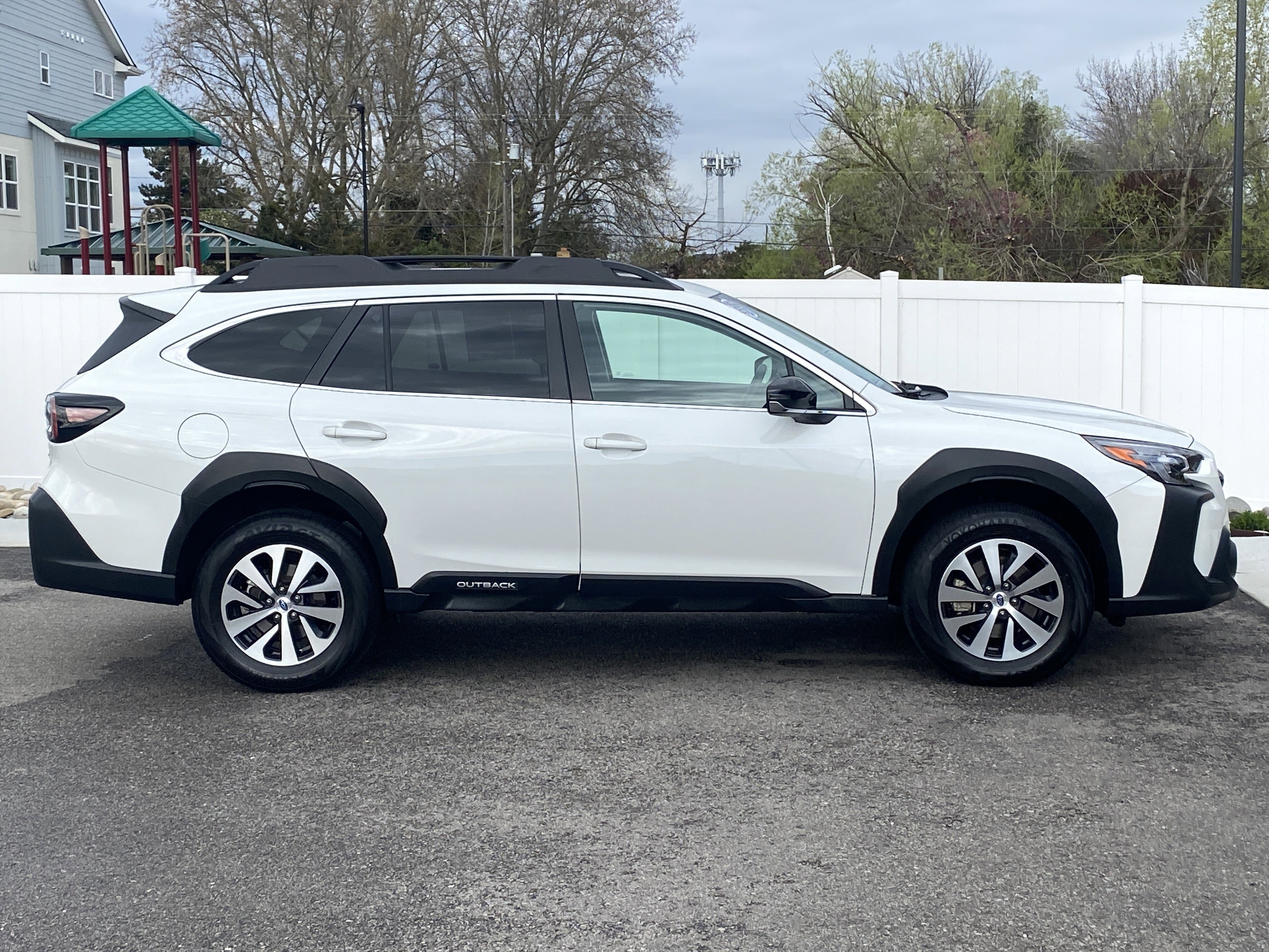 Used 2025 Subaru Outback Premium image 7