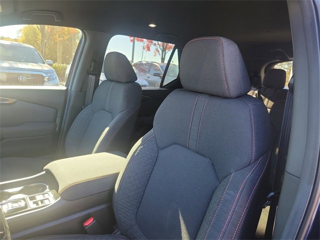 Used 2025 Honda Pilot Sport image 16