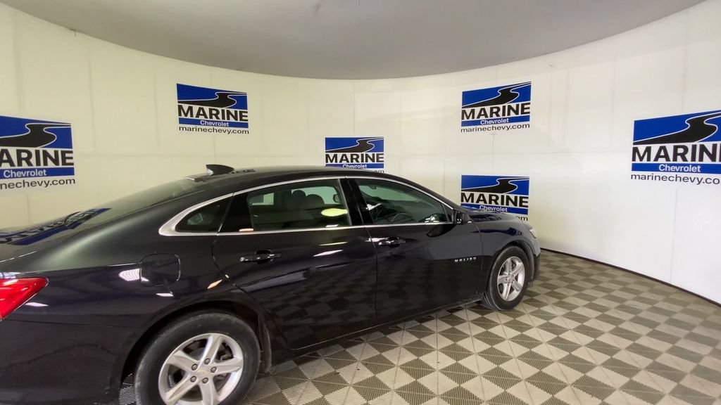 Used 2023 Chevrolet Malibu LS FWD image 2