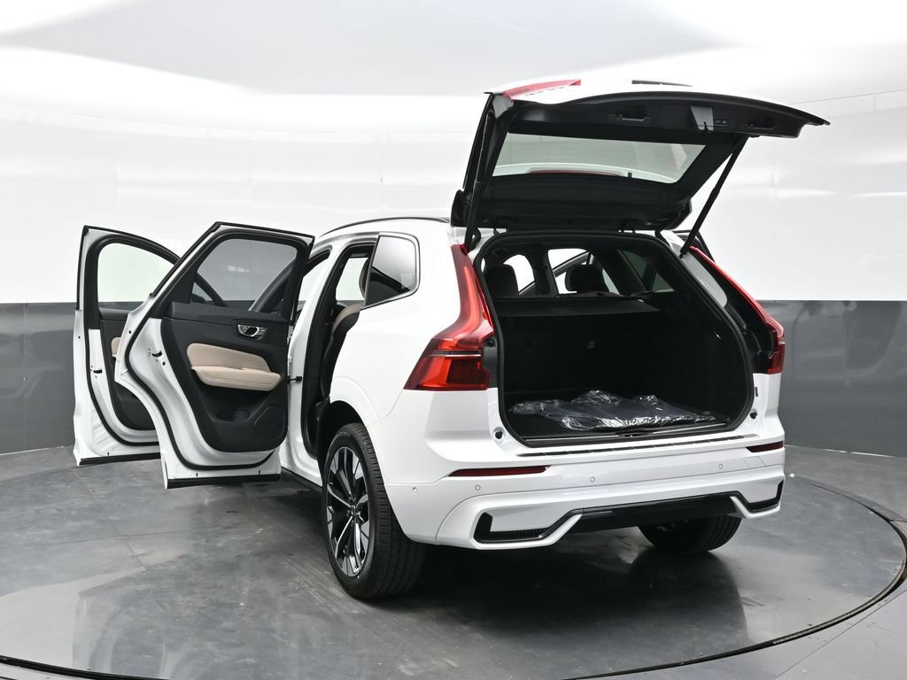 New 2026 Volvo XC60 B5 Plus w/ Climate Package AWD/4WD image 33