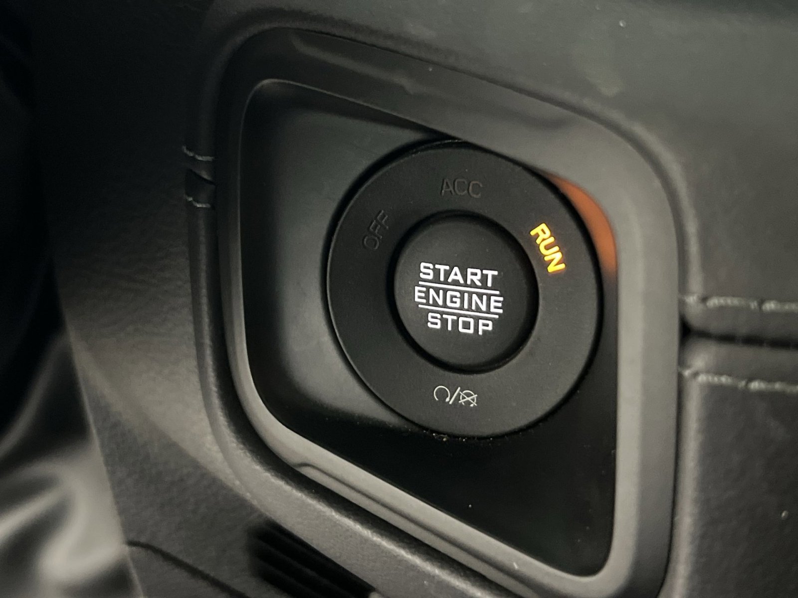 Used 2025 Jeep Wrangler Unlimited Rubicon AWD/4WD image 33