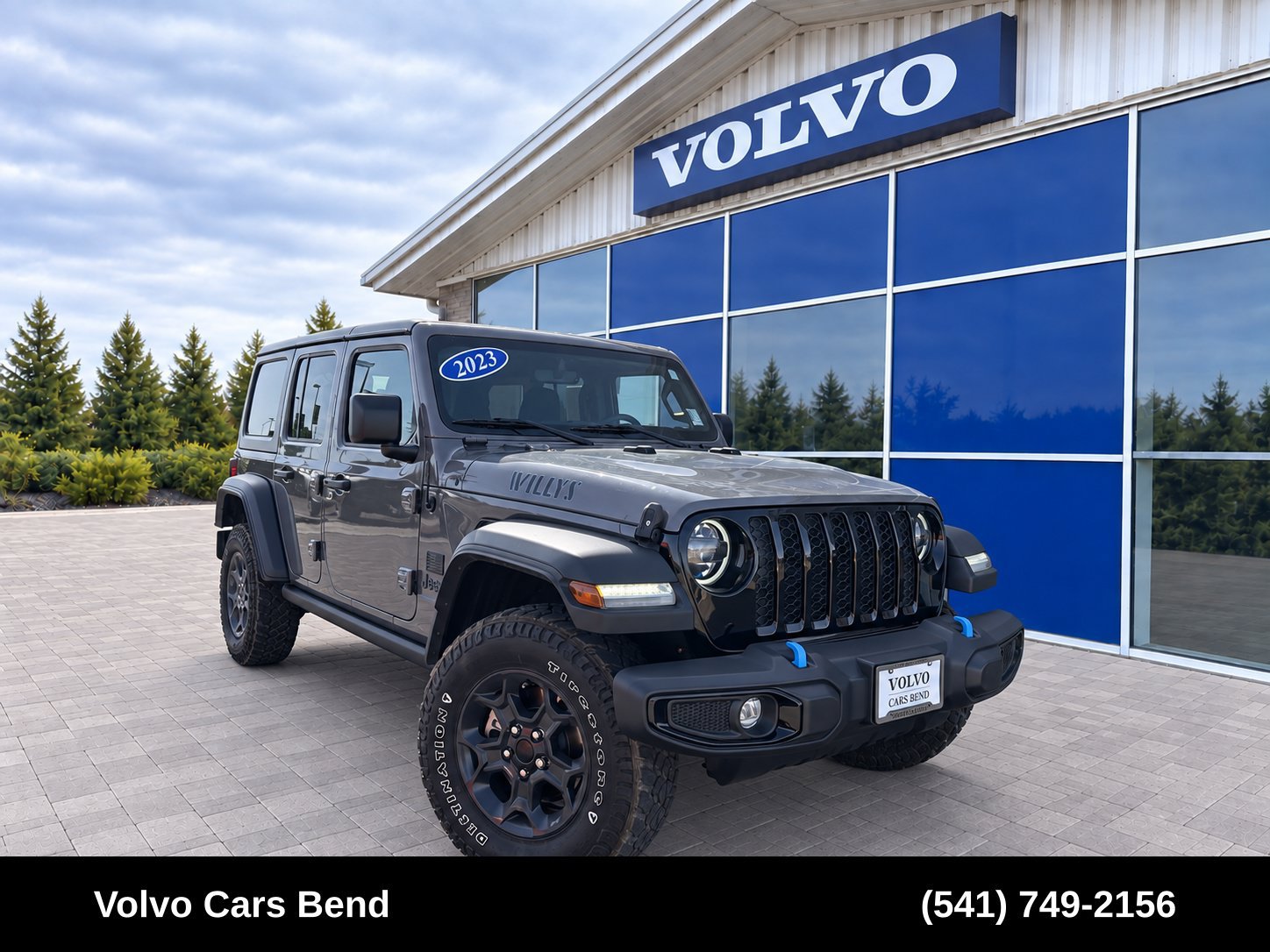 Used 2023 Jeep Wrangler Unlimited w/ 8.4" Radio Group AWD/4WD image 1
