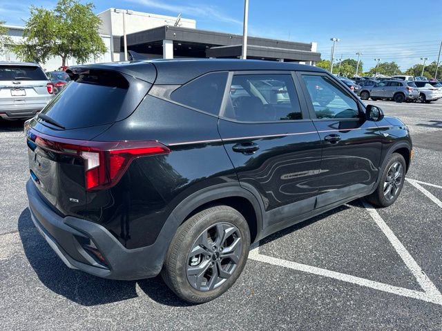 Used 2024 Kia Seltos LX AWD/4WD image 4