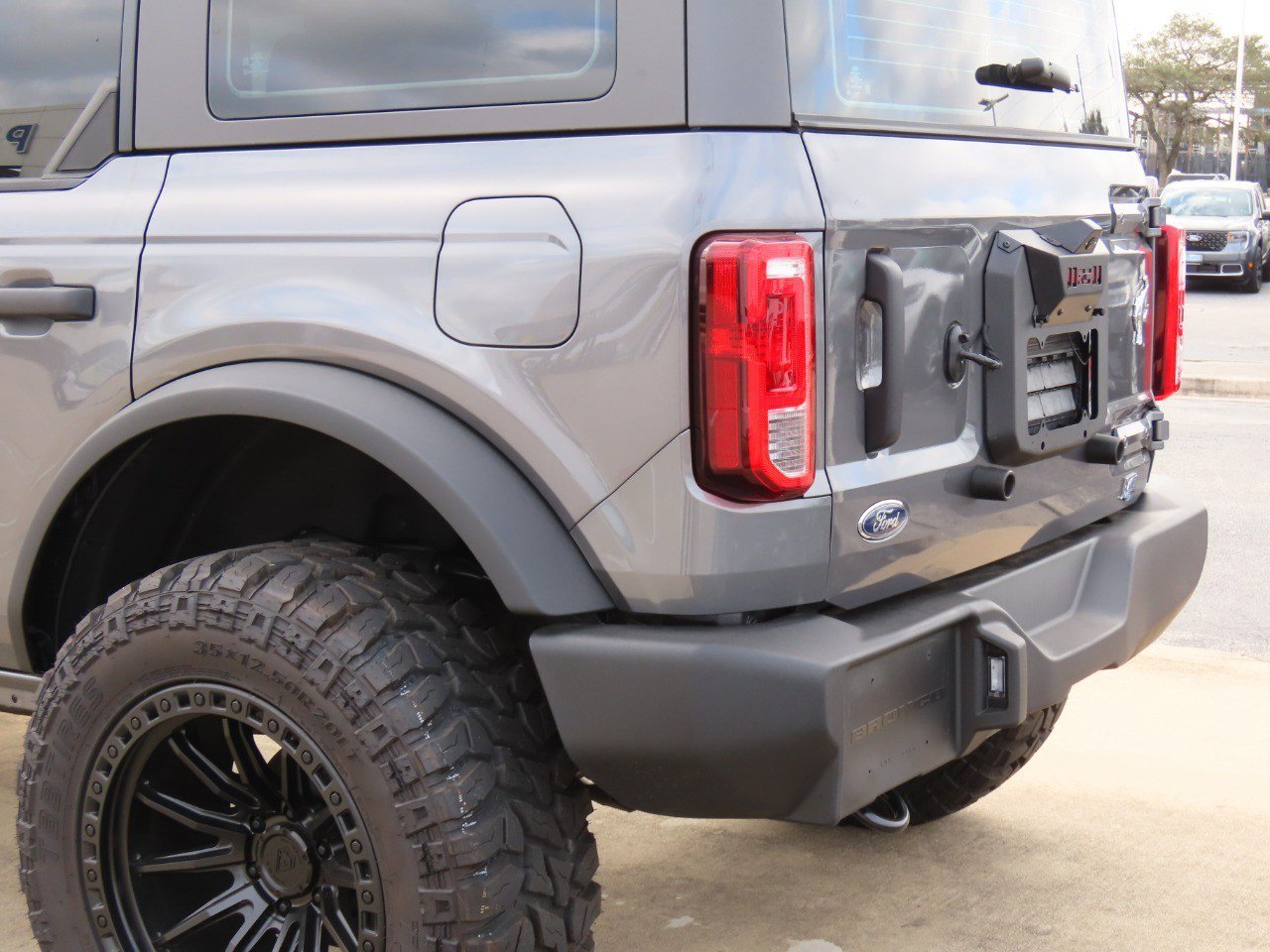 New 2025 Ford Bronco 4-Door AWD/4WD image 15