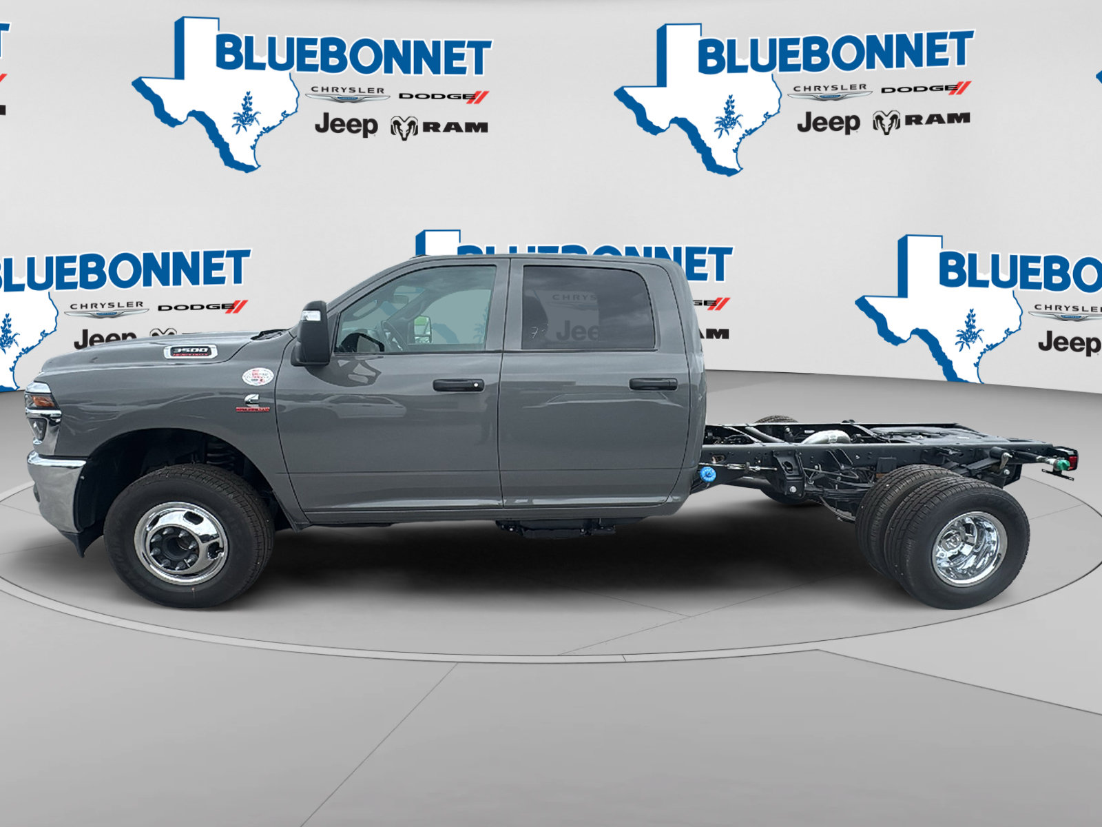 New 2026 RAM 3500 Tradesman w/ Chrome Appearance Group A AWD/4WD image 8