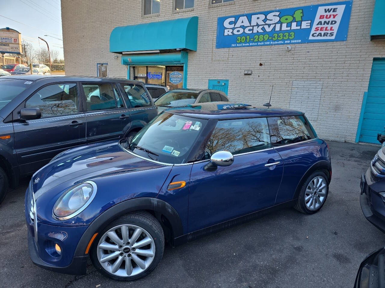 Used 2014 MINI Cooper 2-Door Hardtop image 4