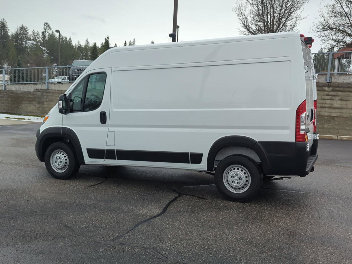 Used 2024 RAM ProMaster 1500 w/ Convenience Group image 4