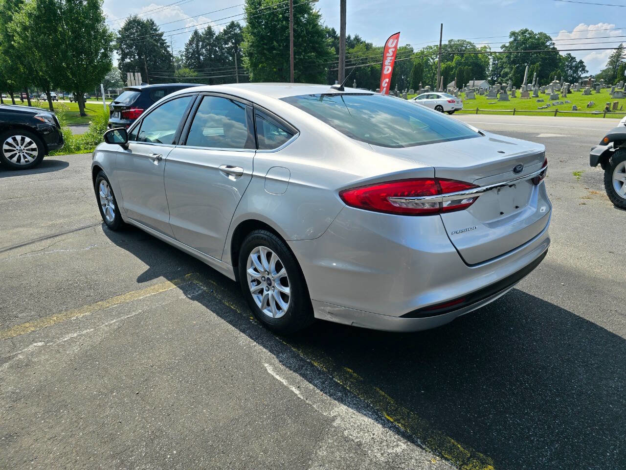Used 2017 Ford Fusion S image 5
