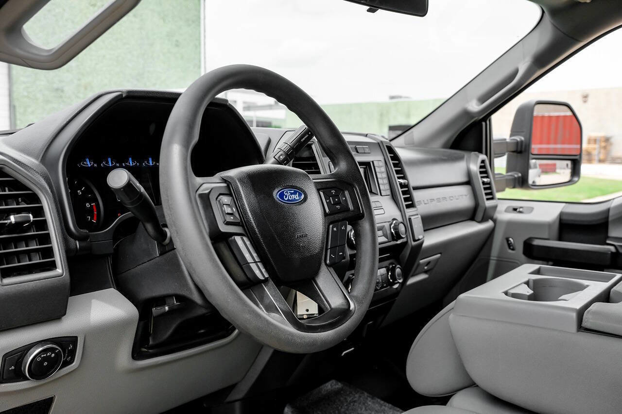 Used 2018 Ford F250 XL w/ Power Equipment Group AWD/4WD image 21