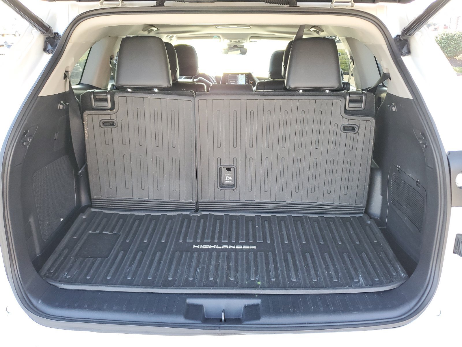 Used 2022 Toyota Highlander Limited AWD/4WD image 9