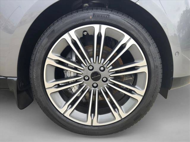 New 2026 Land Rover Range Rover Long Wheelbase SE AWD/4WD image 10