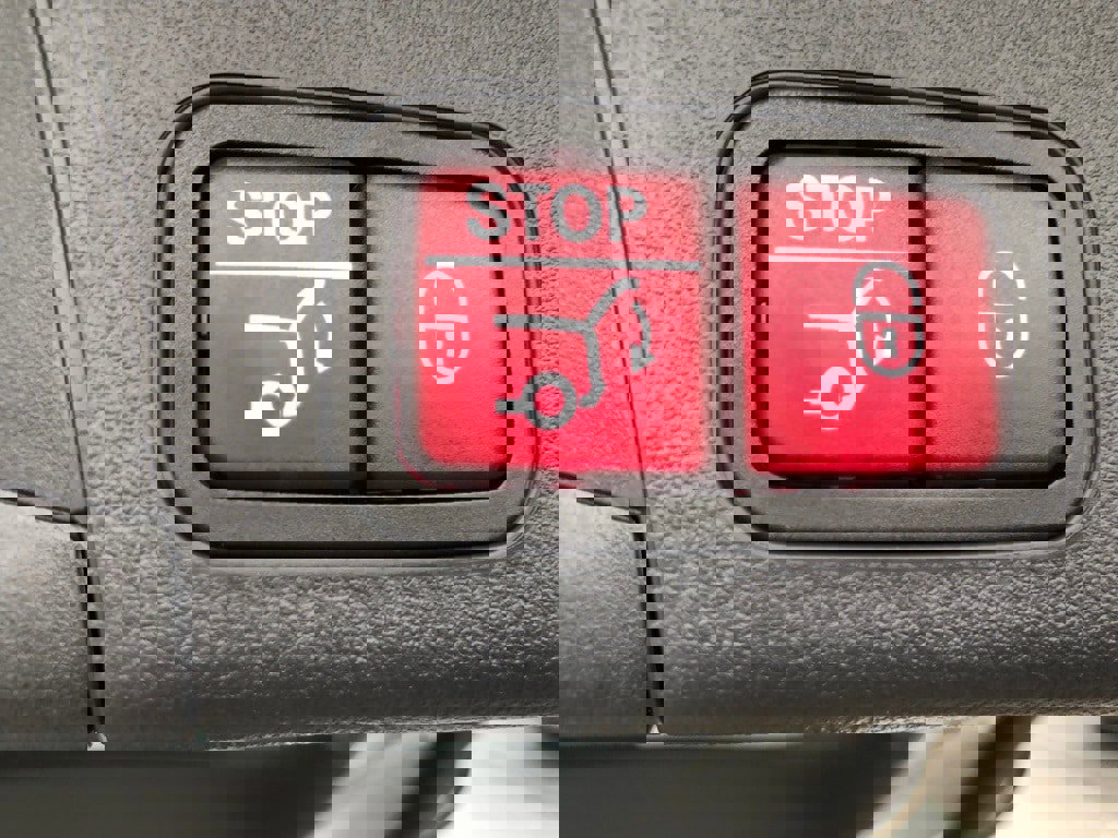 New 2023 Mercedes-Benz EQB 300 4MATIC image 35