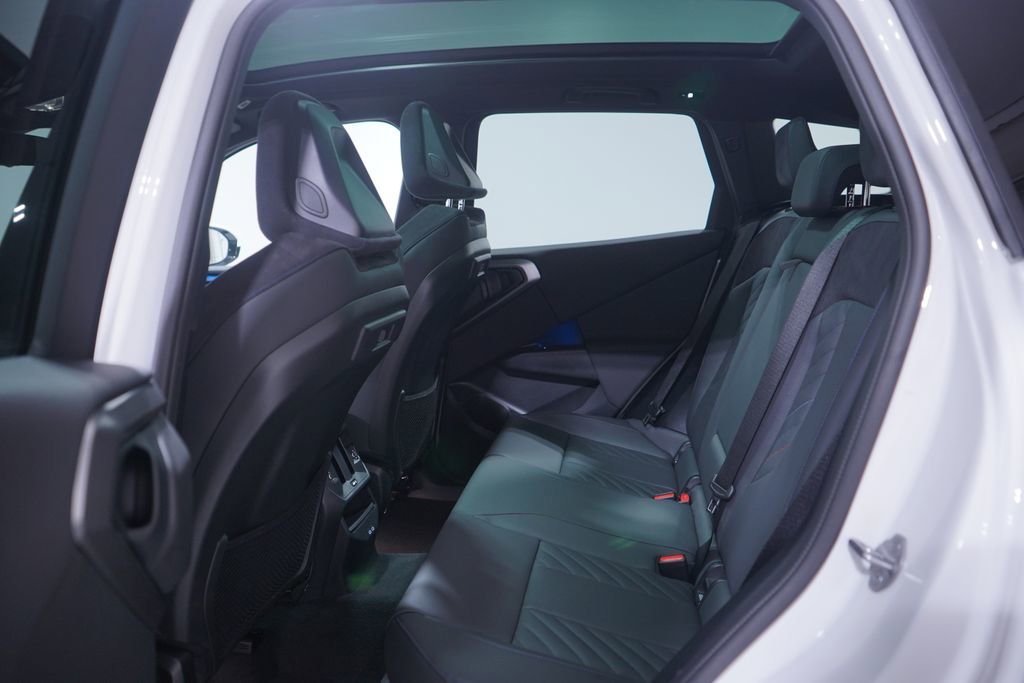 Used 2025 BMW X3 xDrive30i w/ M Sport Package image 9