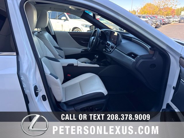 Used 2023 Lexus ES 300h w/ Premium Package FWD image 13