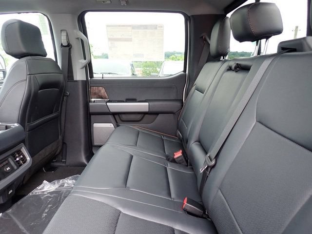 New 2026 Ford F250 Lariat w/ Black Appearance Package AWD/4WD image 14