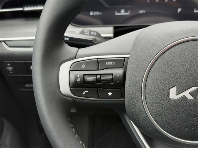 New 2025 Kia K5 EX image 10