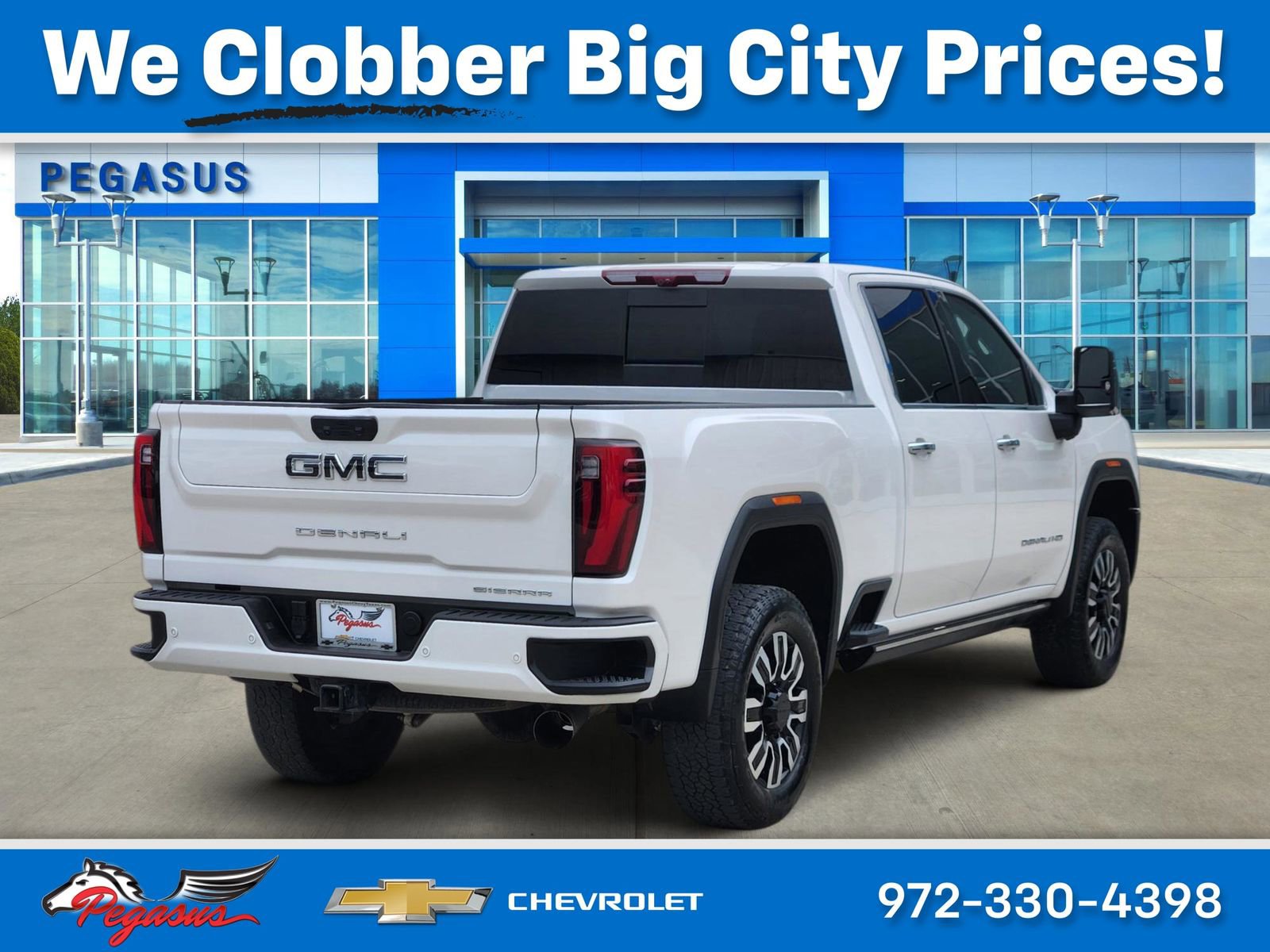Used 2025 GMC Sierra 2500 Denali Ultimate image 4