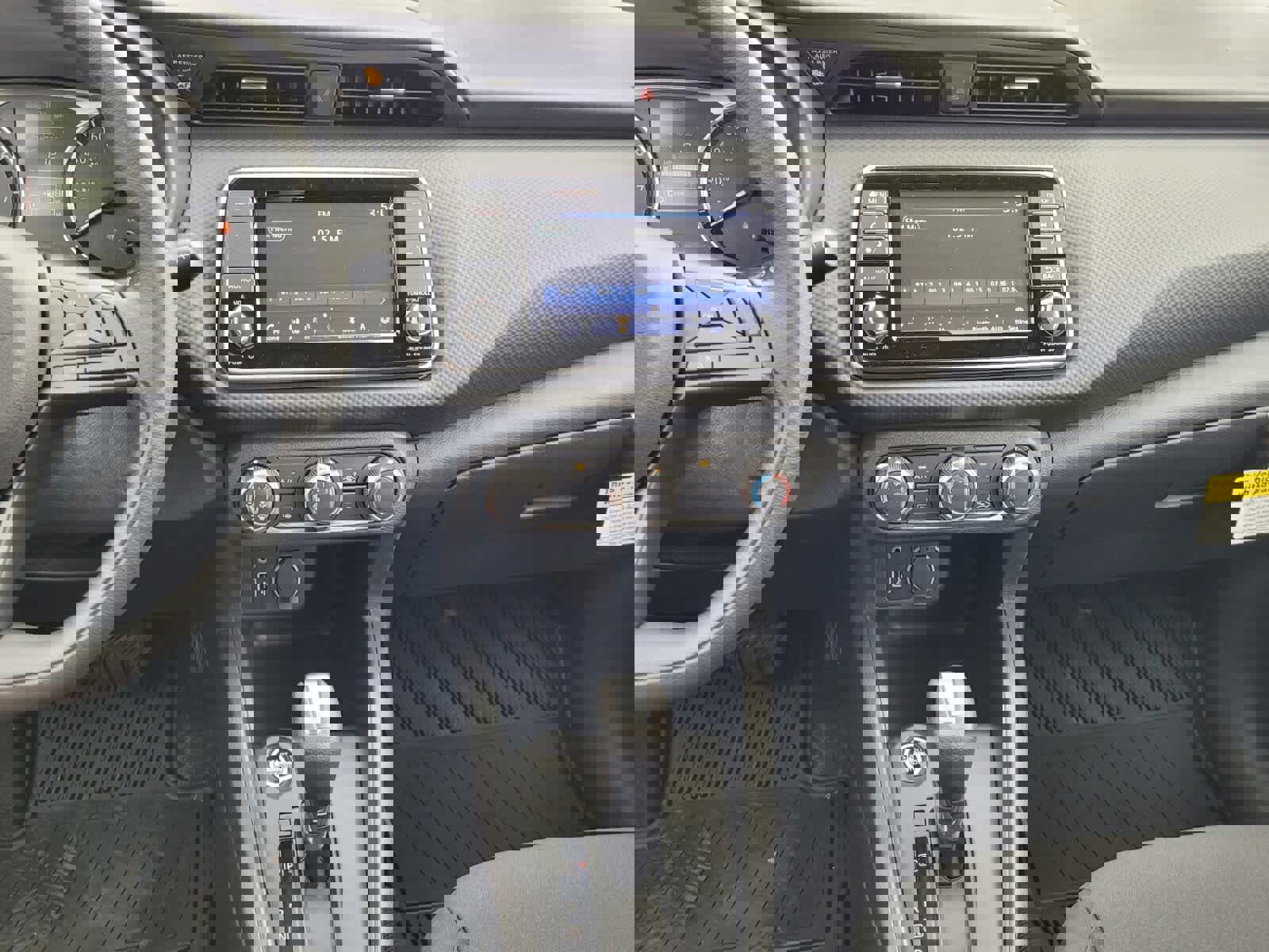 New 2025 Nissan Kicks Play S image 8