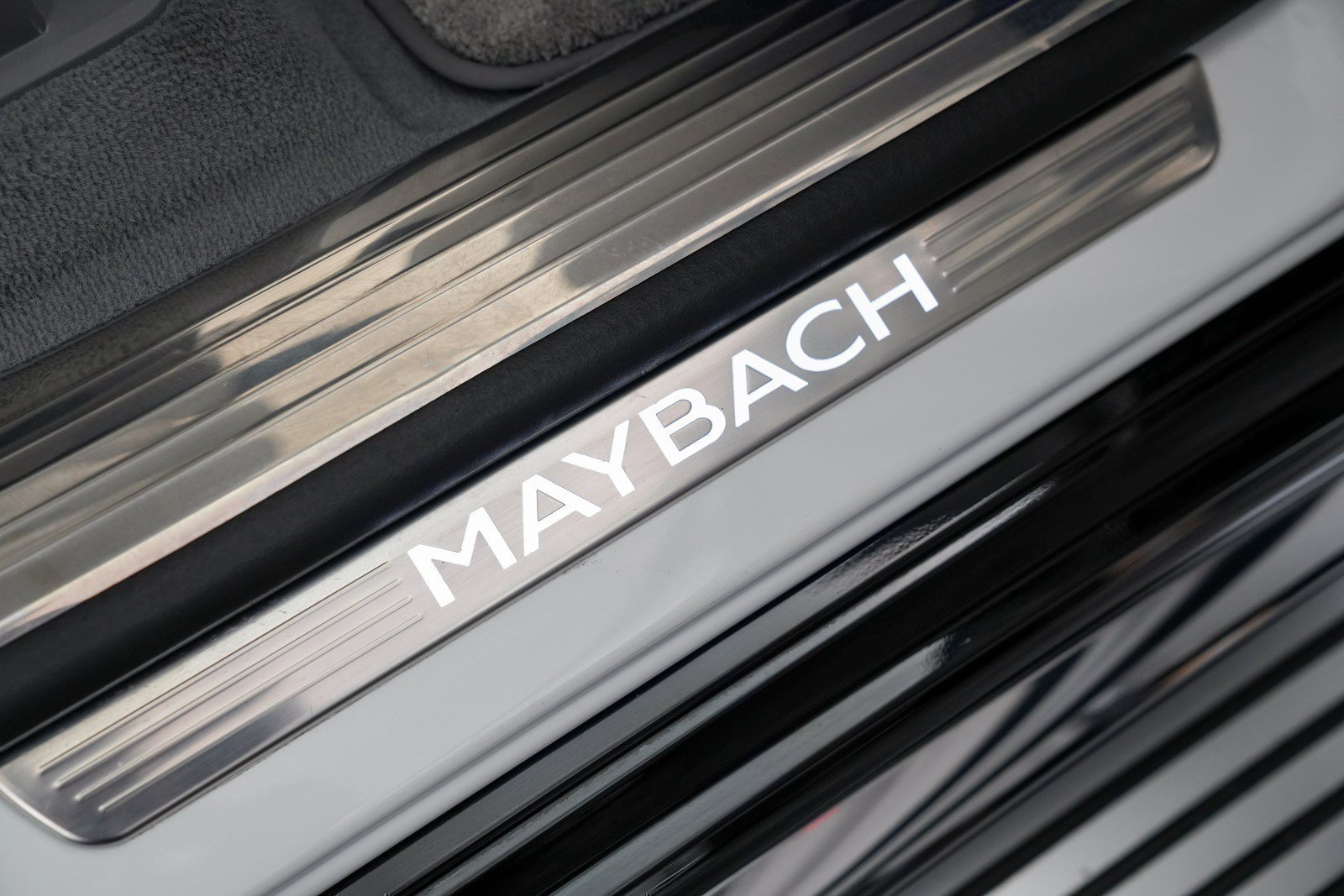 Used 2024 Mercedes-Benz Maybach GLS 600 4MATIC image 25