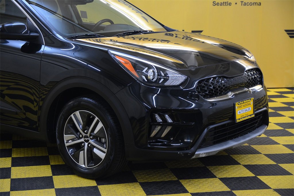 Used 2022 Kia Niro LXS w/ Digital Cluster Package image 3