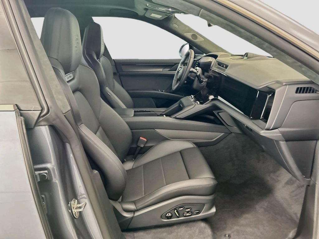 New 2026 Porsche Cayenne Turbo AWD/4WD image 21