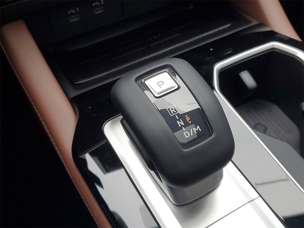 New 2025 Mitsubishi Outlander SEL image 24