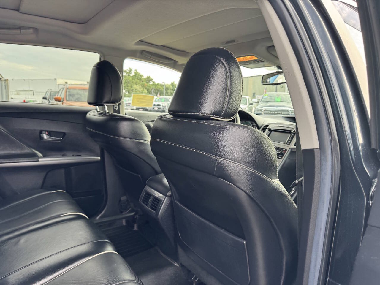 Used 2013 Toyota Venza AWD image 32