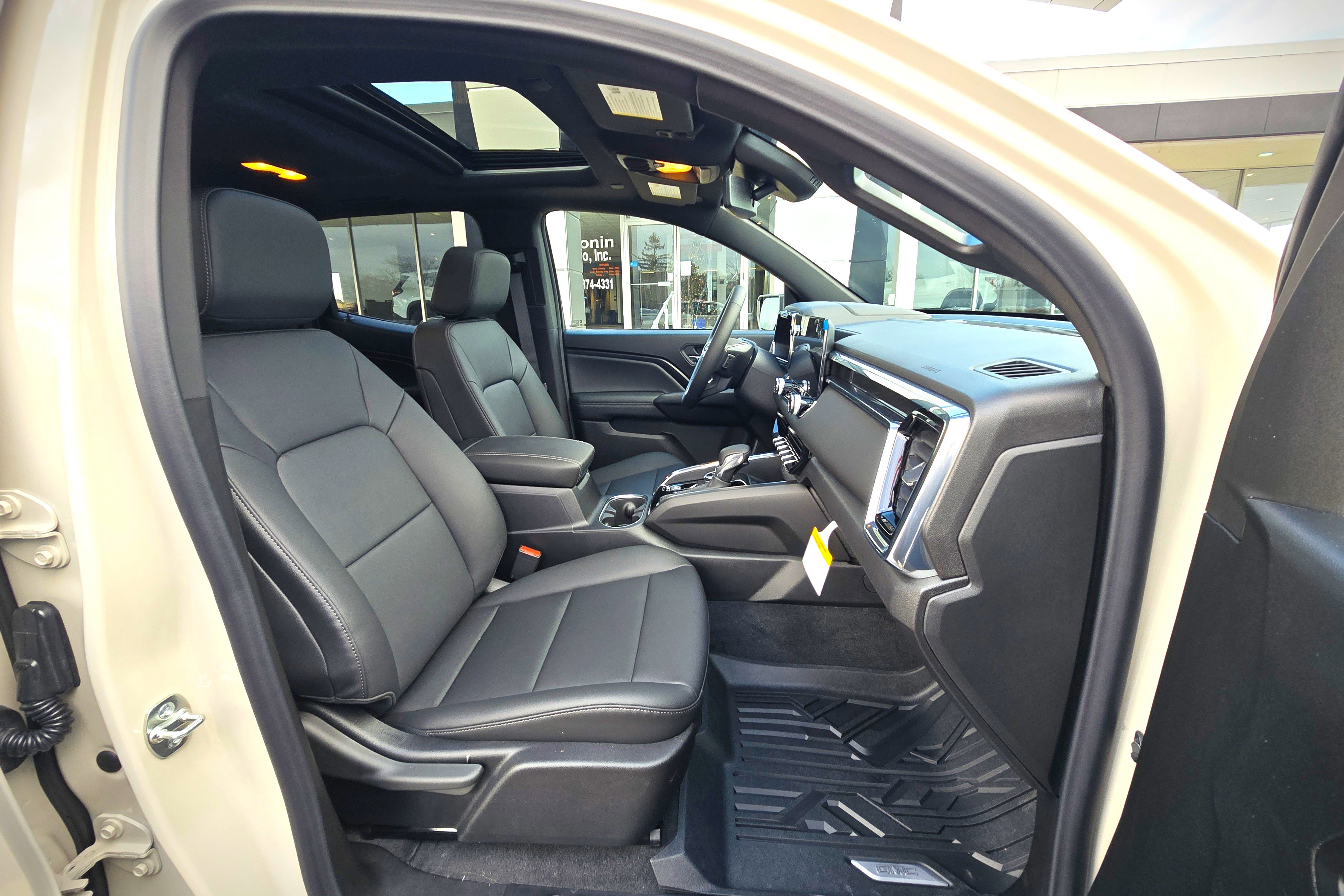 New 2026 GMC Canyon Elevation w/ Convenience Package image 20