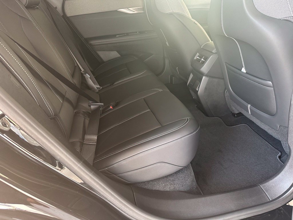 New 2026 Cadillac Optiq Luxury 1 RWD image 32