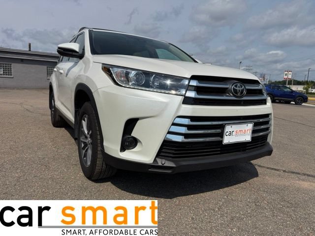 Used 2019 Toyota Highlander XLE AWD/4WD image 1