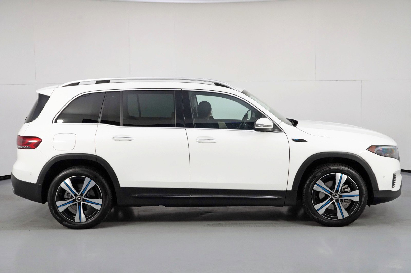 Used 2023 Mercedes-Benz EQB 250+ EQB 250+ w/ Exclusive Package image 54