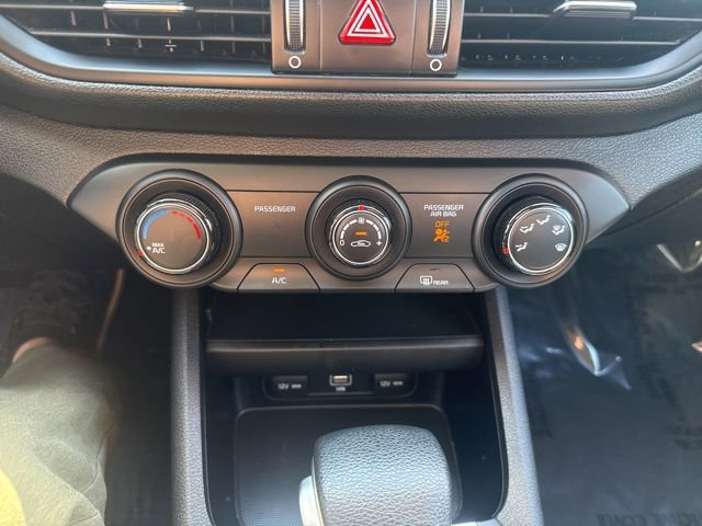 Used 2022 Kia Forte LXS image 17