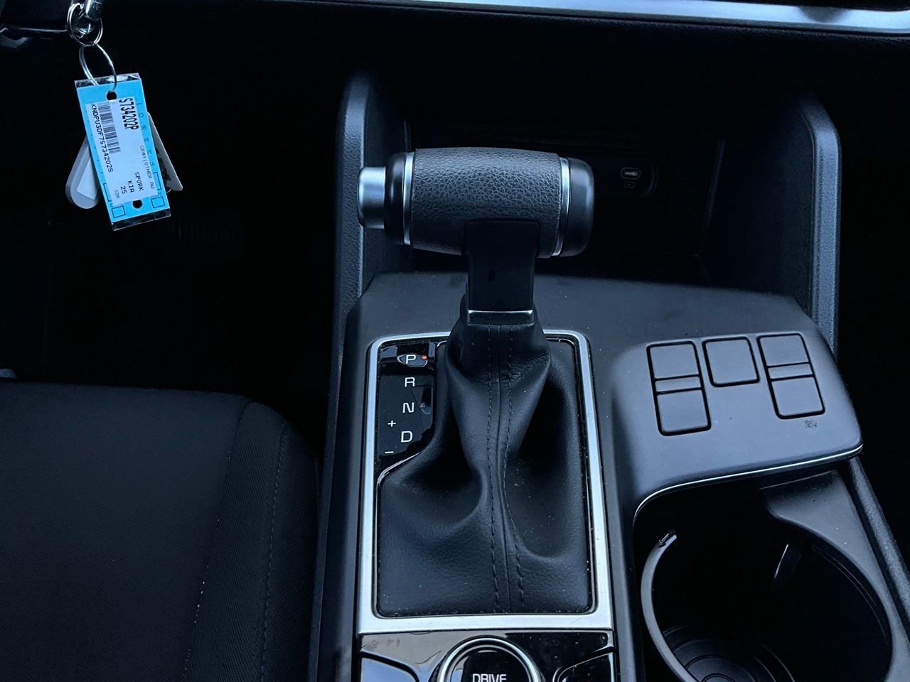 Used 2025 Kia Sportage LX image 22