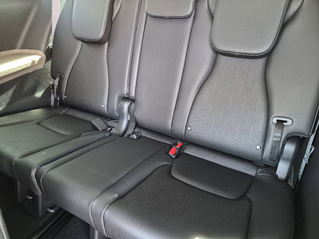 New 2026 Kia Carnival EX image 21