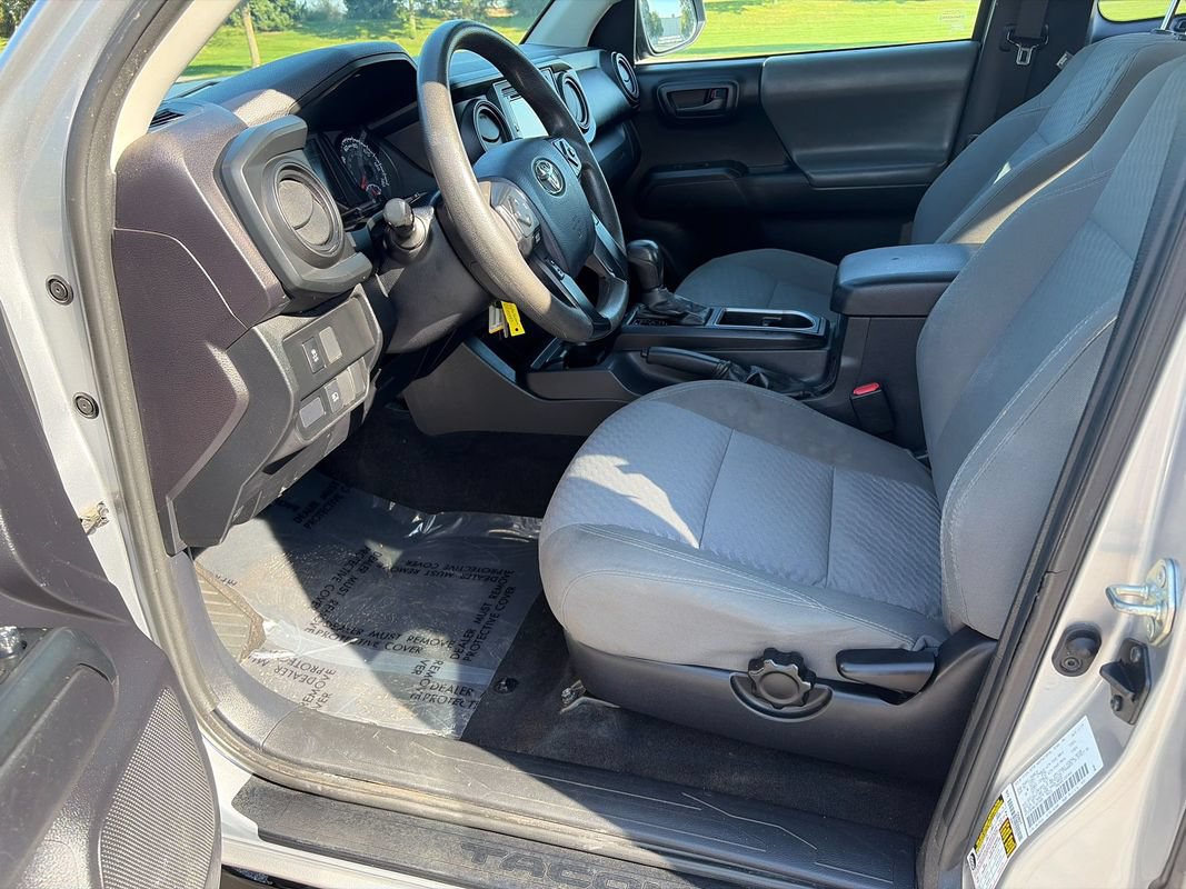 Used 2020 Toyota Tacoma SR AWD/4WD image 10