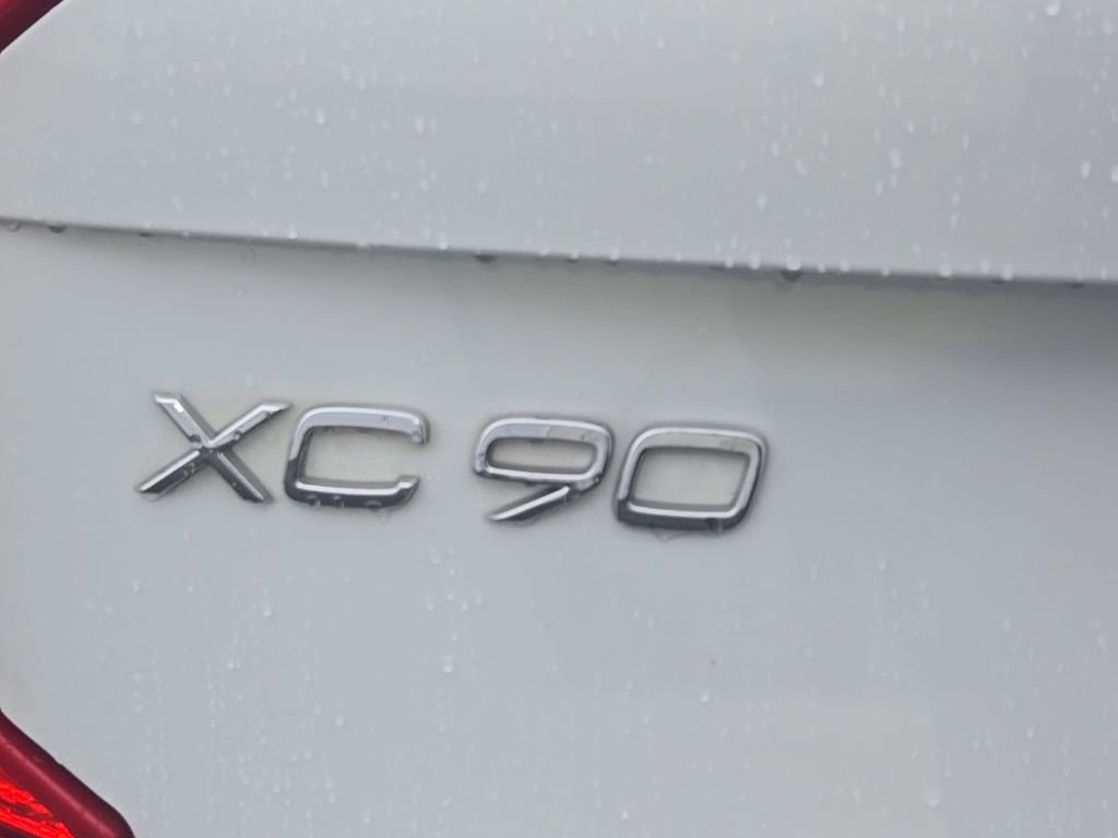 Used 2023 Volvo XC90 T8 Ultimate AWD/4WD image 7
