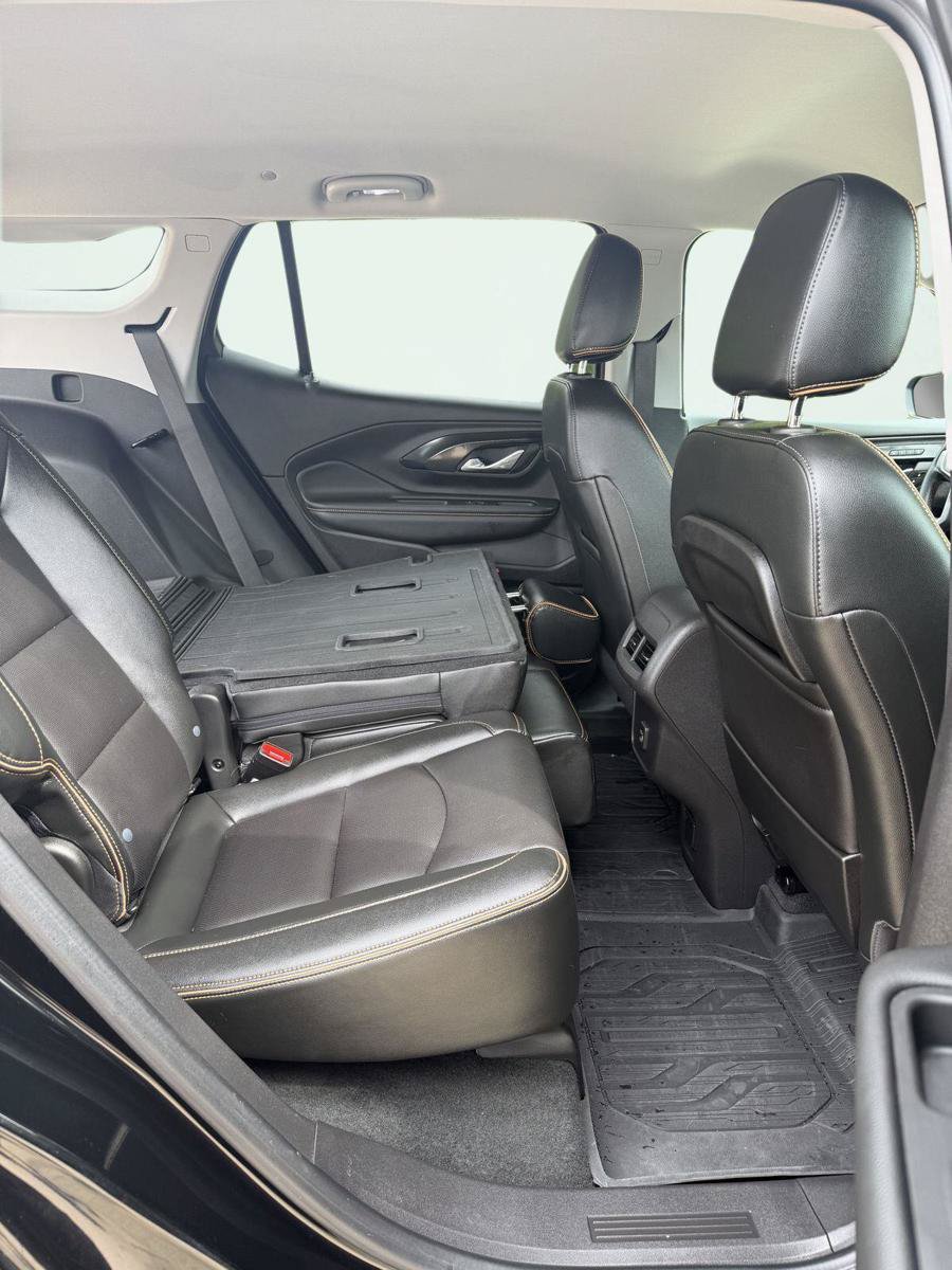 Used 2024 GMC Terrain AT4 w/ Tech Package AWD/4WD image 19