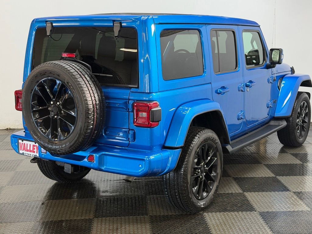 Used 2022 Jeep Wrangler Unlimited Sahara image 9