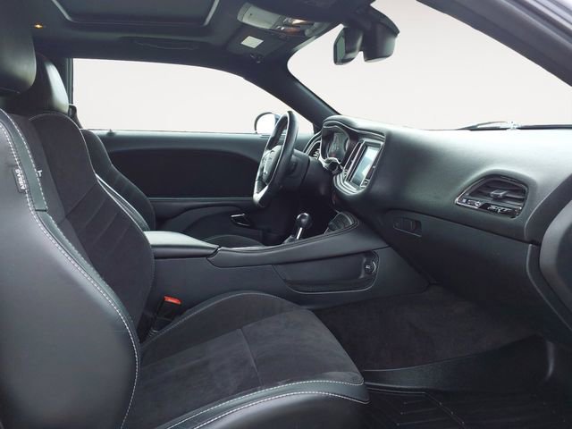 Used 2016 Dodge Challenger SRT Hellcat RWD image 9