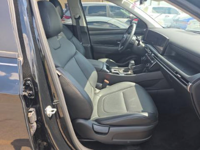 Used 2025 Hyundai Tucson SEL FWD image 11