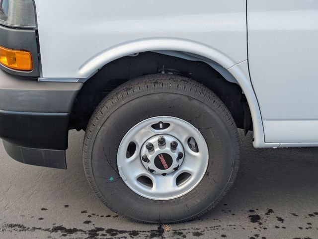 New 2024 GMC Savana 3500 w/ Power Convenience Package RWD image 9