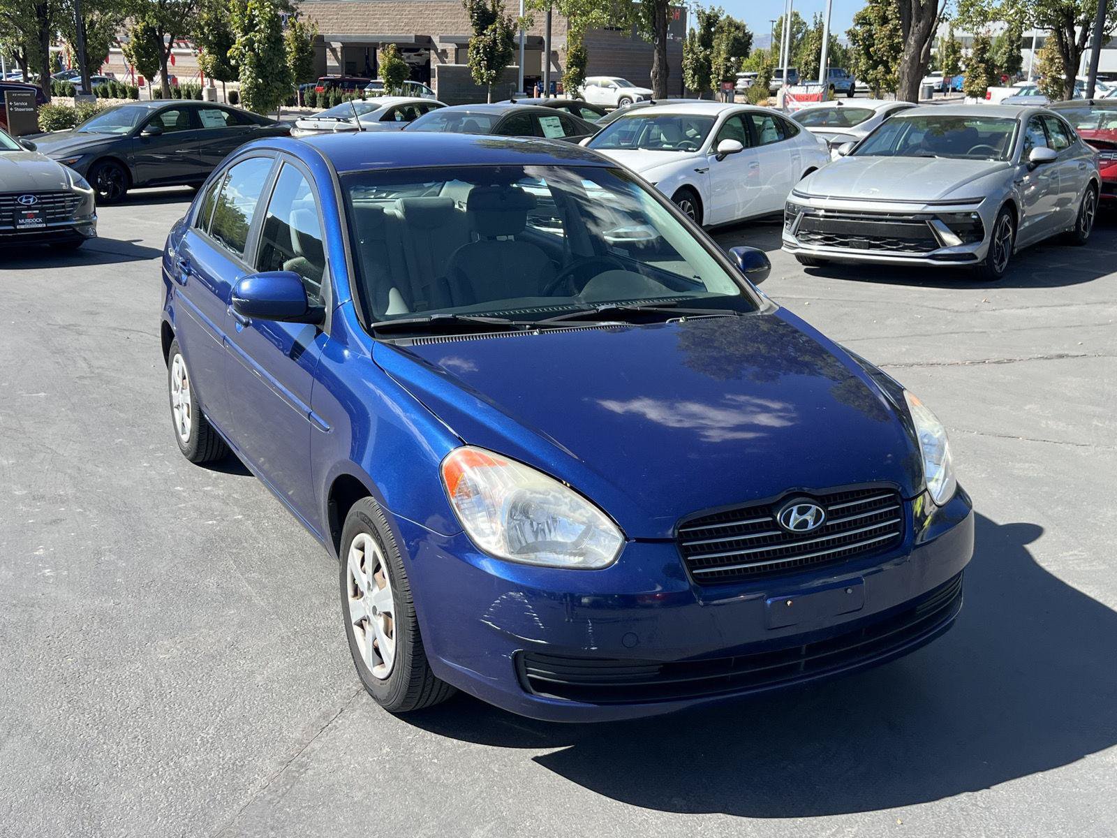 Used 2010 Hyundai Accent GLS FWD image 4