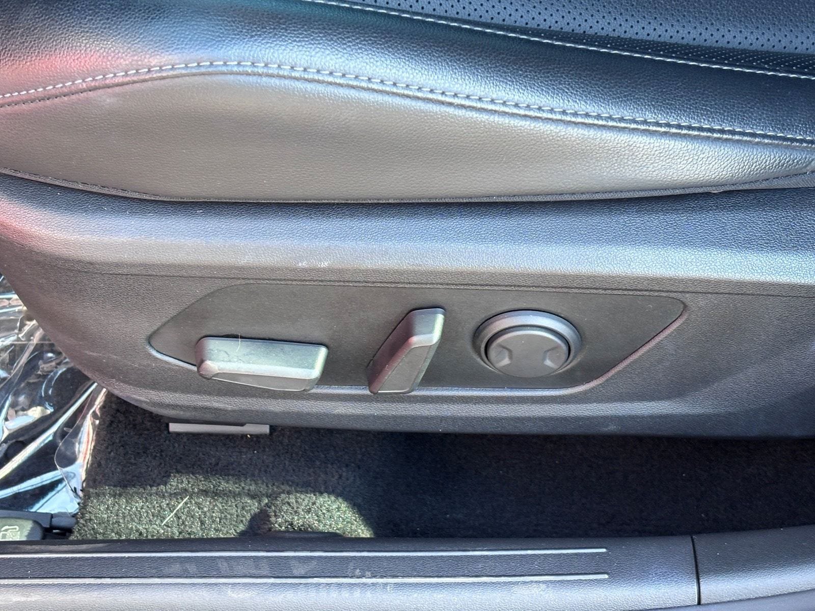 Used 2023 Hyundai Elantra Limited FWD image 19