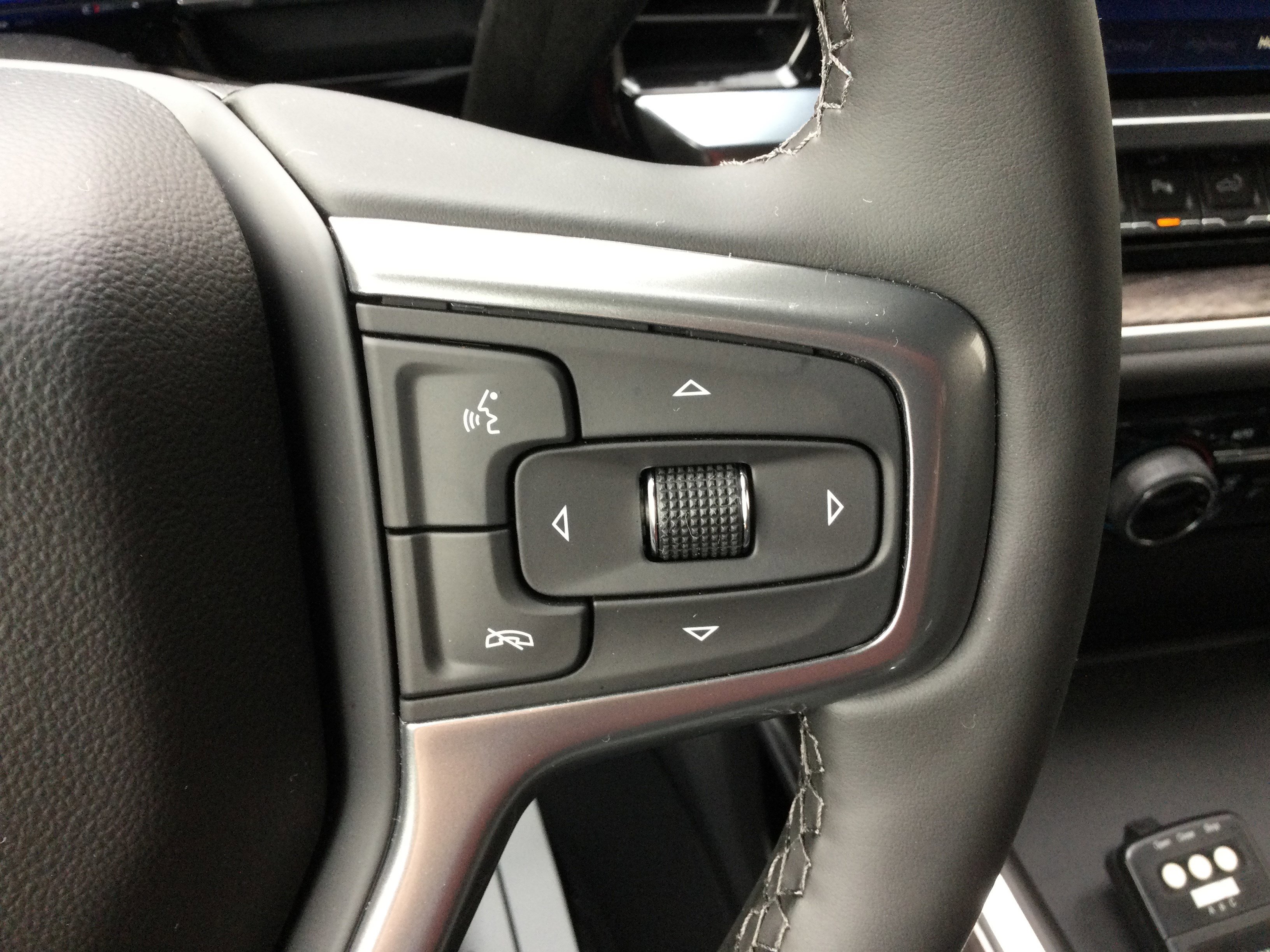 New 2026 Chevrolet Silverado 2500 LTZ w/ LTZ Premium Package image 17