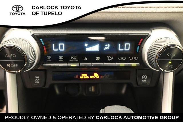 Used 2025 Toyota RAV4 XLE w/ Convenience Package FWD image 31