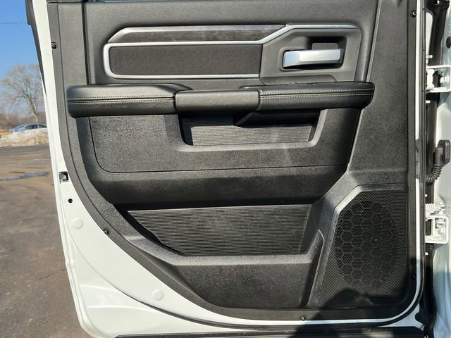 Used 2024 RAM 3500 Big Horn image 43