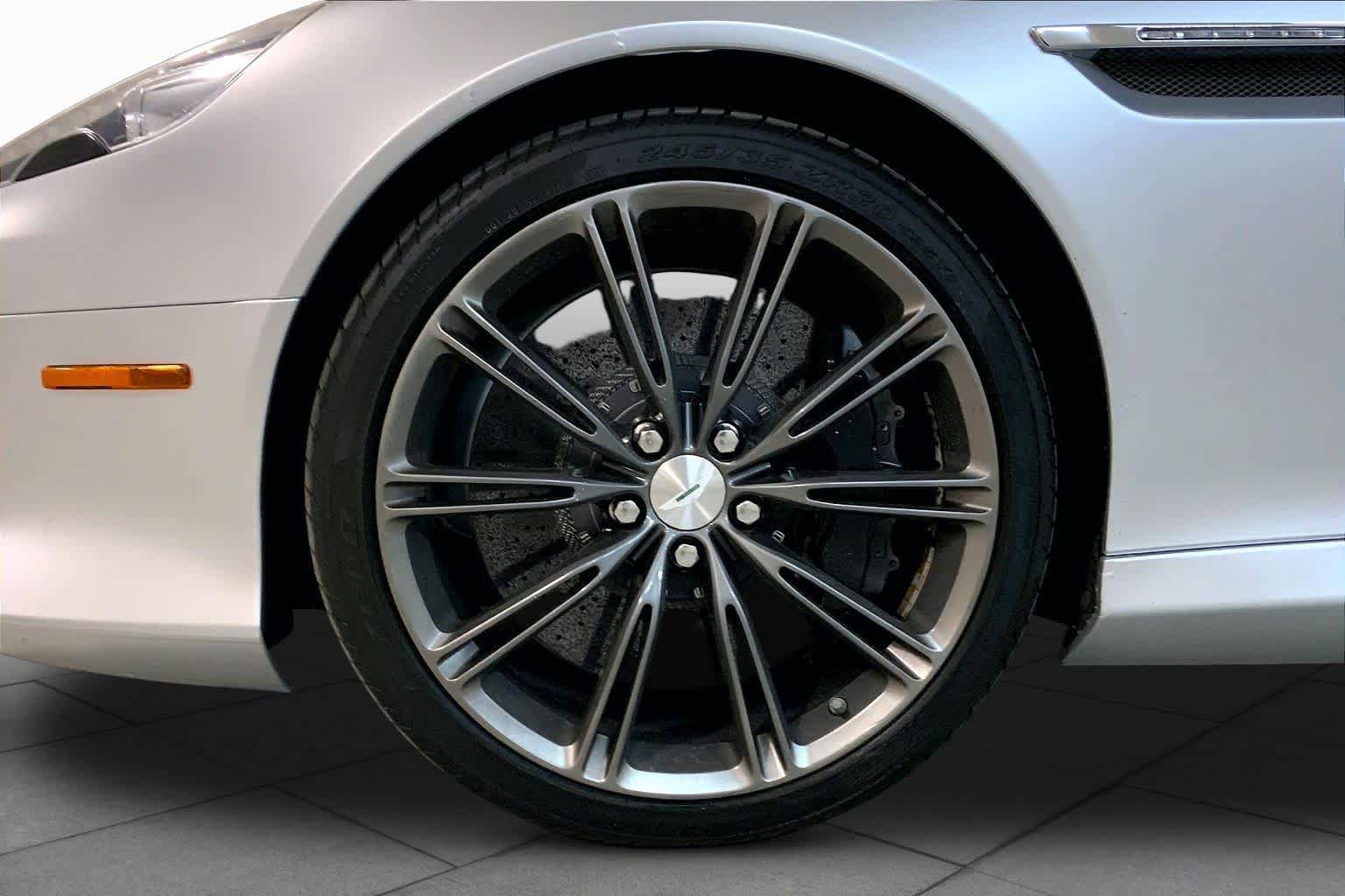 Used 2013 Aston Martin DB9 Volante RWD image 10