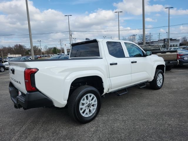 Certified 2025 Toyota Tacoma SR AWD/4WD image 4
