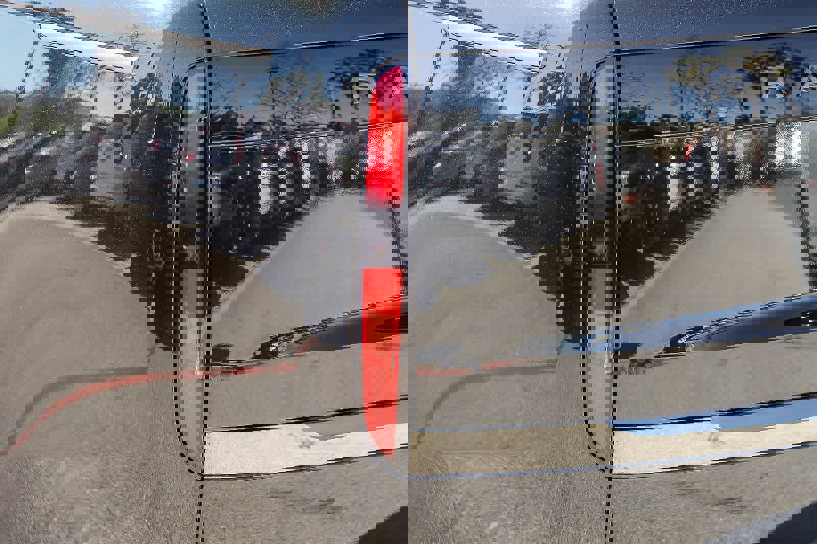 Used 2024 Land Rover Range Rover SV image 7